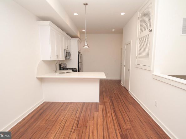 864 N 19TH Street, Philadelphia PA 19130