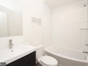 864 N 19TH Street, Philadelphia PA 19130