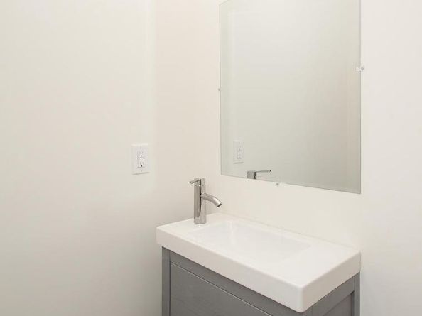 864 N 19TH Street, Philadelphia PA 19130