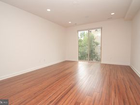 864 N 19TH Street, Philadelphia PA 19130