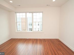 864 N 19TH Street, Philadelphia PA 19130