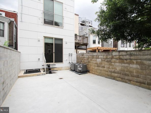 864 N 19TH Street, Philadelphia PA 19130
