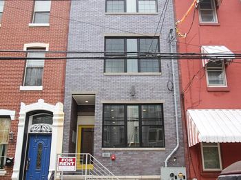 864 N 19TH Street