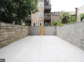 864 N 19TH Street, Philadelphia PA 19130