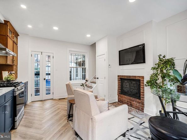 1629 Waverly Street, Philadelphia PA 19146
