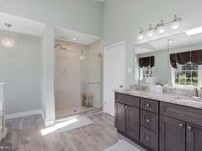 72 Bobbie Drive, Ivyland PA 18974