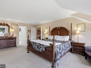 72 Bobbie Drive, Ivyland PA 18974