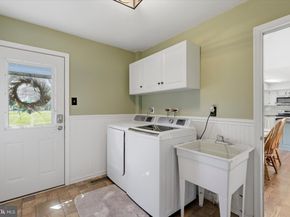 72 Bobbie Drive, Ivyland PA 18974
