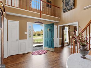 72 Bobbie Drive, Ivyland PA 18974