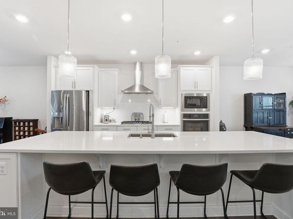 2338 Water Promenade Avenue 2F, Herndon VA 20171