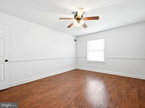 421 Drummers Lane 421, Wayne PA 19087