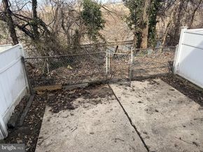 914 Marshall, Sharon Hill PA 19079