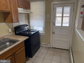914 Marshall, Sharon Hill PA 19079