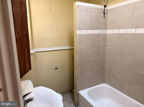 914 Marshall, Sharon Hill PA 19079