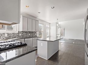 21143 Mayapple Place, Sterling VA 20164
