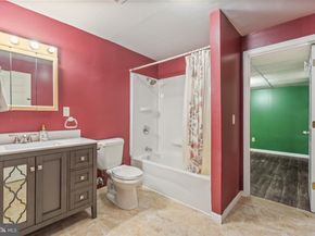 21143 Mayapple Place, Sterling VA 20164