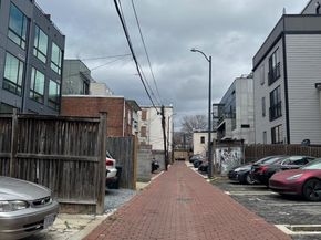 2225 12TH Street NW, Washington DC 20009
