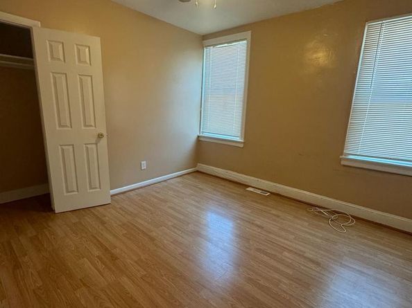 900 S 5TH Street, Philadelphia PA 19147