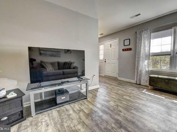 2226 Gunsmith Square, Reston VA 20191