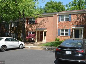 2226 Gunsmith Square, Reston VA 20191