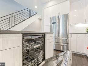 1006 S 17TH Street B, Philadelphia PA 19146