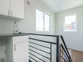 1006 S 17TH Street B, Philadelphia PA 19146