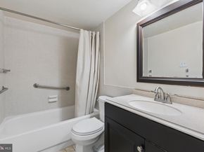 1250 4TH Street SW W214, Washington DC 20024