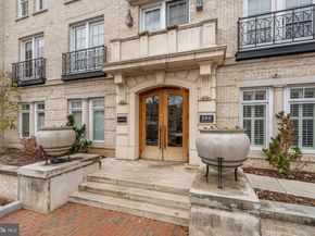 300 8TH Street NE 102, Washington DC 20002