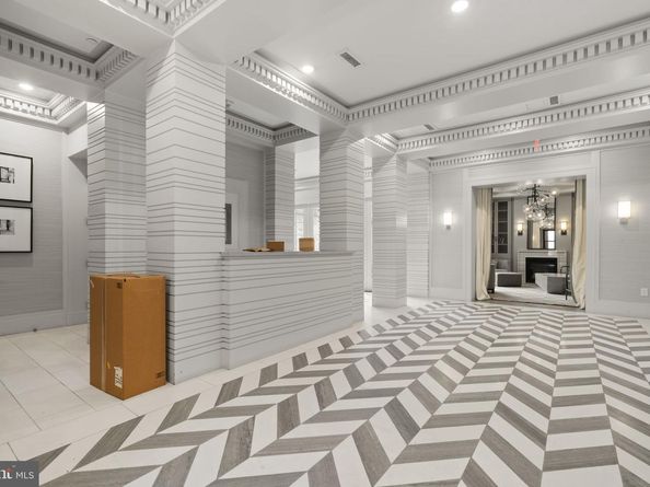 300 8TH Street NE 102, Washington DC 20002