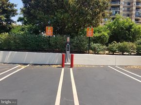 8340 Greensboro Drive 509, Mclean VA 22102