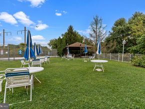 75 Bonnie Gellman Court D75, Philadelphia PA 19114