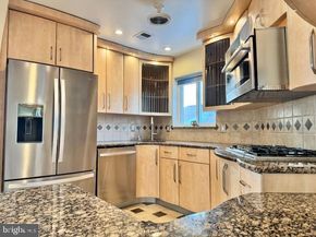 75 Bonnie Gellman Court D75, Philadelphia PA 19114