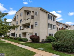 75 Bonnie Gellman Court D75, Philadelphia PA 19114