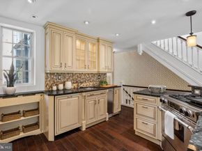 129 Bainbridge Street, Philadelphia PA 19147