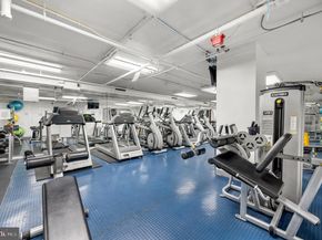 2101 Chestnut Street 1613, Philadelphia PA 19103
