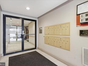 1020 N Stafford Street 405, Arlington VA 22201