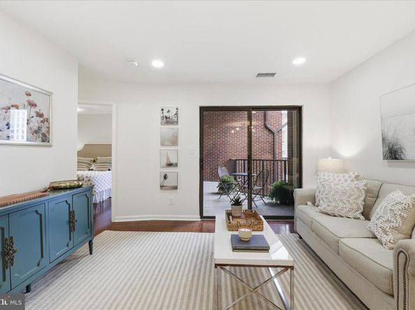 1020 N Stafford Street 405, Arlington VA 22201