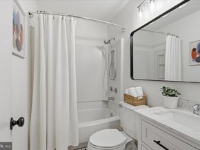 1020 N Stafford Street 405, Arlington VA 22201