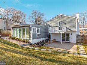 7944 Freehollow Drive, Falls Church VA 22042