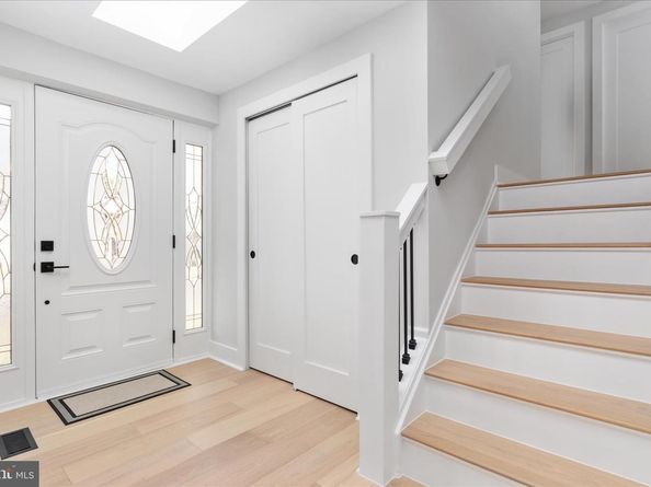 7944 Freehollow Drive, Falls Church VA 22042