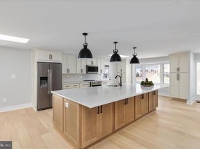 7944 Freehollow Drive, Falls Church VA 22042