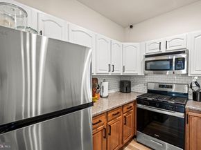 213 Roxborough Avenue, Philadelphia PA 19128