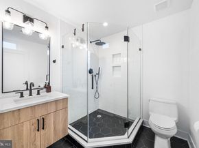 2512 E Cumberland Street, Philadelphia PA 19125