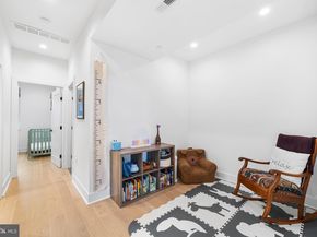 2512 E Cumberland Street, Philadelphia PA 19125