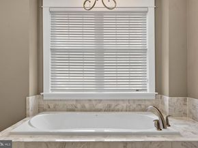 1105 Lakewood Drive SW, Vienna VA 22180