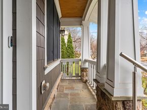 1105 Lakewood Drive SW, Vienna VA 22180