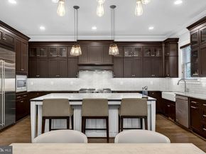 1105 Lakewood Drive SW, Vienna VA 22180