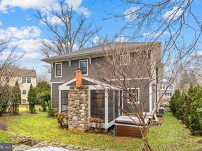 1105 Lakewood Drive SW, Vienna VA 22180