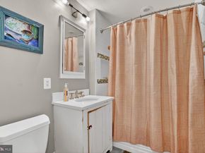 5723 27TH Street N, Arlington VA 22207