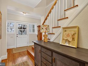 5723 27TH Street N, Arlington VA 22207